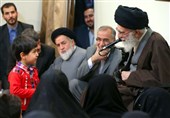 خاطره مادر شهید از دیدار با مقام معظم رهبری/ پسرانم عاشق امام خمینی(ره) بودند