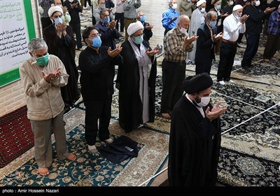 اقامه نماز جمعه در مصلی قزوین 