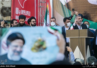 سخنرانی علی نیکزاد در گردهمایی حامیان رئیسی در میدان ولیعصر(عج)