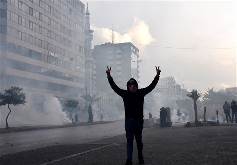 ازسرگیری اعتراضات در لبنان به دنبال تشدید بحران اقتصادی/ اعتصاب عمومی داروخانه‌ها