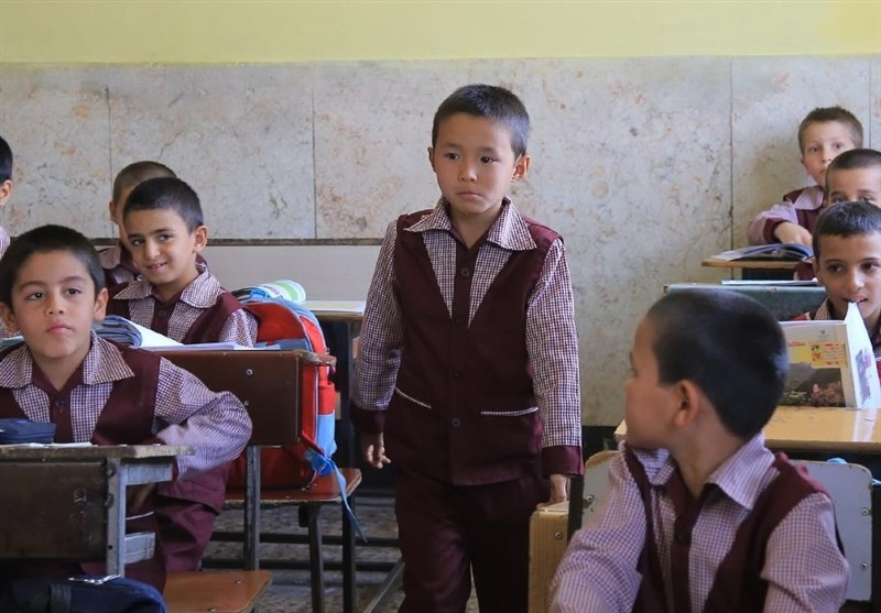 پخش زنده| دانش آموزان افغانستانی در ایران از مشکل تحصیل خود می‌گویند