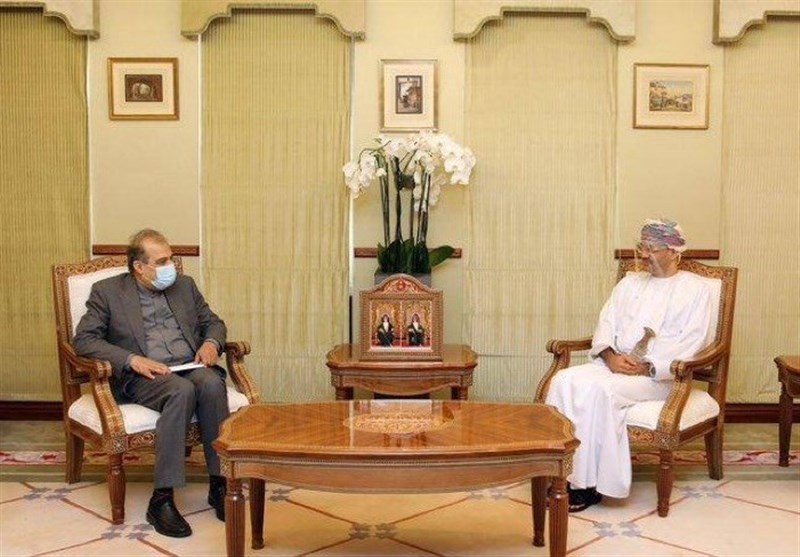 Diplomats Discuss Promotion of Iran-Oman Ties