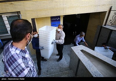 انتقال تعرفه ها و صندوقهای اخذ رای به محل توزیع بین شعب در همدان