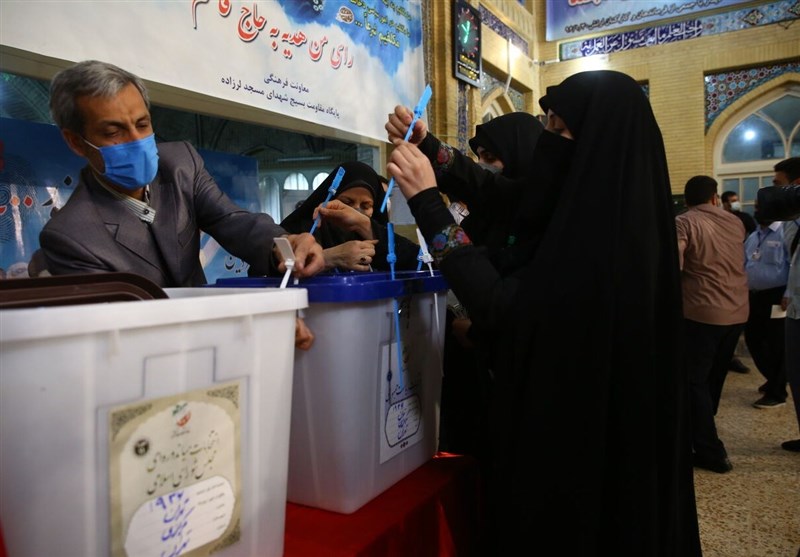 Polls Open in Iran Presidential Election (+Photos)