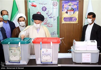 حضور آیت الله حسینی بوشهری در انتخابات 1400