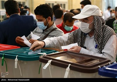 Enthusiastic Iranians Vote in Presidential Election