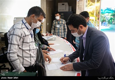 صندوق سیار اخذ رای در بیمارستان نجمیه