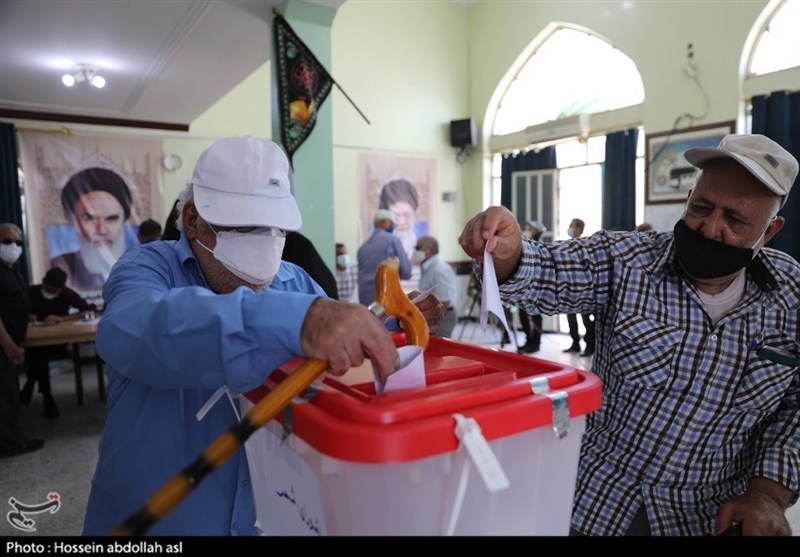 ‌شکوه حضور مردم اهواز در انتخابات 1400 + تصاویر