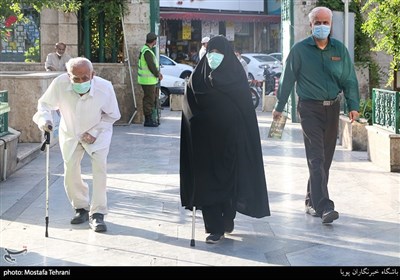 حضور مردم پای صندوق های رای در امامزاده علی اکبر چیذر جهت شرکت در سیزدهمین دوره انتخابات ریاست جمهوری و شوراهای شهر 