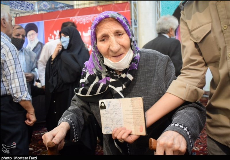 ‌روایتی از شکوه حضور مردم تبریز در انتخابات 1400 + تصاویر