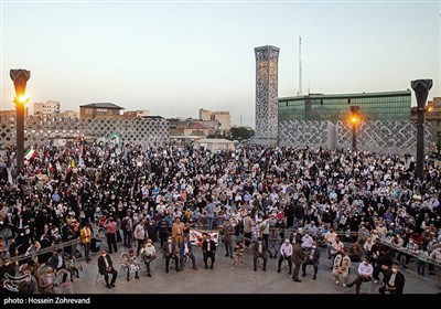 جشن پیروزی ابراهیم رئیسی در انتخابات ریاست جمهوری - میدان امام حسین (ع) - 1