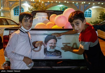 جشن پیروزی ابراهیم رئیسی در انتخابات - کیش 
