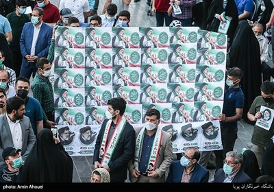 جشن پیروزی ابراهیم رئیسی در انتخابات در میدان امام حسین(ع)