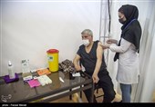 تزریق دوز دوم واکسیناسیون کرونا برای سالمندان کرمانشاهی+ تصاویر