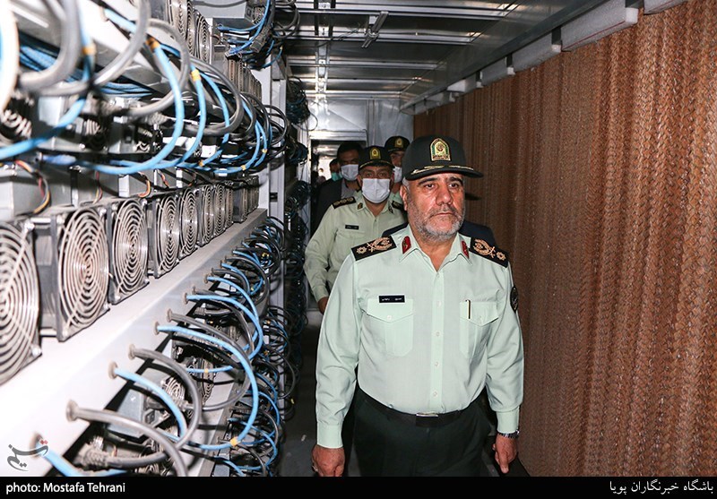 کشف بزرگترین مزرعه رمز ارز کشور در تهران/ 4 درصد برق کشور برای فعالیت این ماینرها لازم بود + فیلم و تصاویر