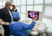 بازدید سورنا ستاری معاون علمی و فناوری رییس جمهور از ربات بومی سازی شده جراحی از راه دور سینا
