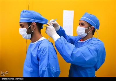 آماده شدن پزشکان برای عمل جراحی توسط ربات بومی سازی شده جراحی از راه دور سینا 