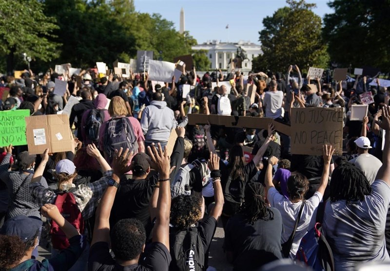 Trump Urged Military to &apos;Crack Skulls&apos; of Civil Rights Protesters, Book Reveals