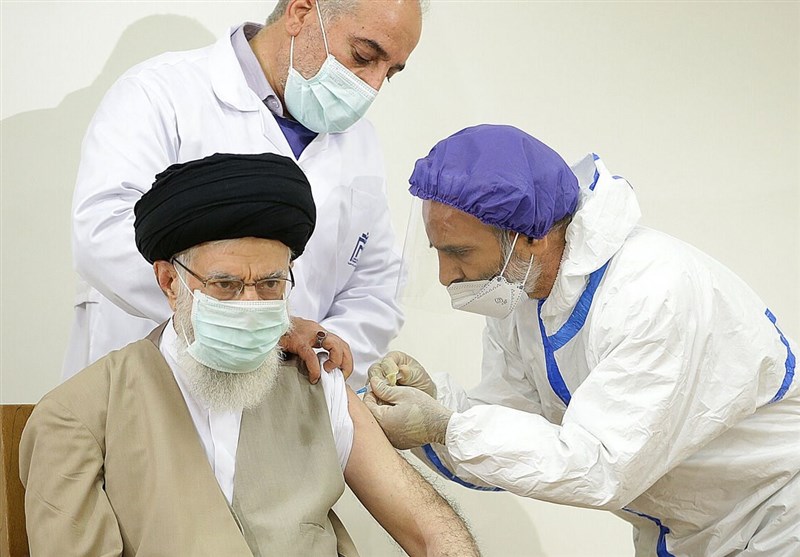 Leader Receives First Dose of Iranian-Made Coronavirus Vaccine (+Video)