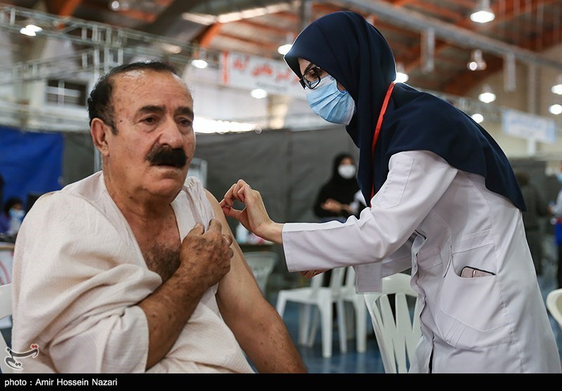 دومین مرکز تجمیعی واکسن کرونا به همت بسیج و سپاه در اصفهان راه‌اندازی شد