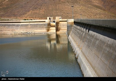 کاهش شدید آب سد اکباتان همدان