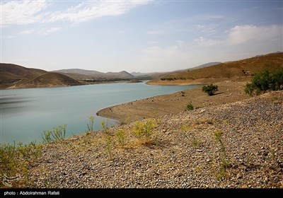 کاهش شدید آب سد اکباتان همدان