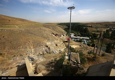 کاهش شدید آب سد اکباتان همدان