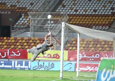 بازي،سپاهان،پرسپوليس،نيازمند،هواداران،حسيني،استقبال،احمدزاده