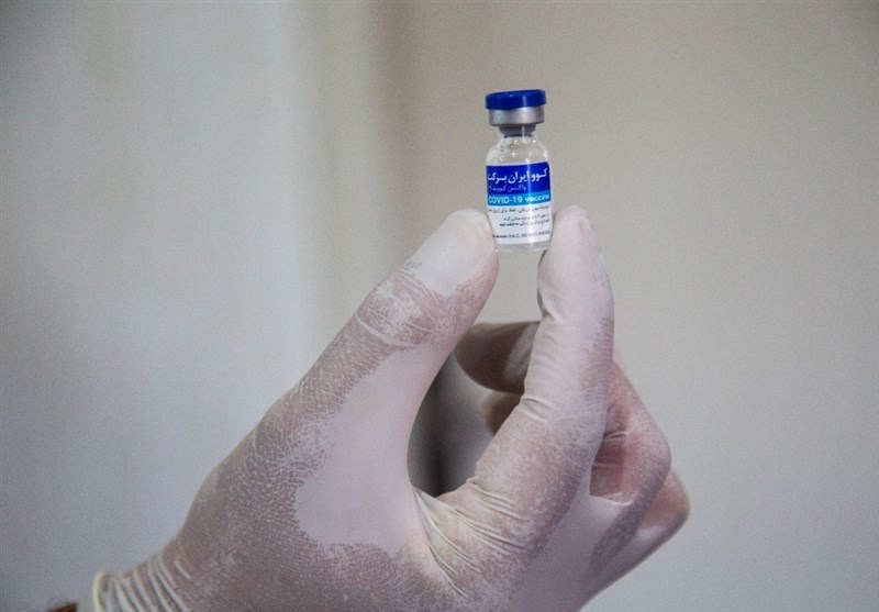 روایت خبرنگار تسنیم از یک مرکز تزریق واکسن در اهواز / استقبال مردم از واکسن &quot;برکت&quot;‌ + فیلم