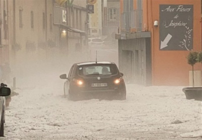Freak Storm Buries French Town in Deluge of Hail (+Video)