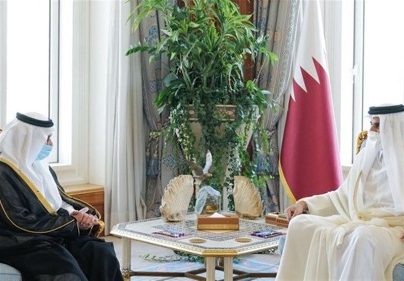 سفیر عربستان پس از 4 سال قطع روابط استوارنامه خود را تقدیم امیر قطر کرد