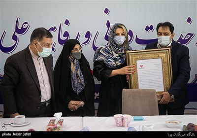 تقدیر از حاج علی روحی در افتتاح مجموعه رفاهی و درمانی در سرای احسان