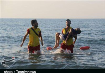   غرق شدن ۴ نفر از اعضای یک خانواده در دریای خزر/ ۳ نفر جان‌باختند 