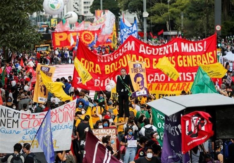 Brazilians Demonstrate against Bolsonaro, Slow Vaccine Rollout
