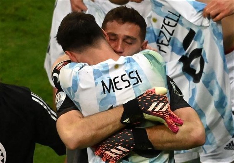 دروازه‌بان تیم ملی آرژنتین: حاضرم برای مسی بمیرم!/ مقابل کلمبیا به او قول دادم یک پنالتی را بگیرم