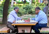 سریال ادامهدار نگاه عادی مردم اردبیل به کرونا/ قلبهایی که با آغوش گرم از تپش میافتند
