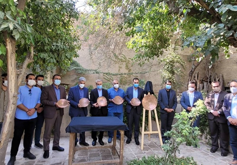 اثر هنری هنرمندان شیرازی در راه موزه 6 کشور جهان؛ جام ارجان از شیراز راهی المپیک توکیو می‌شود