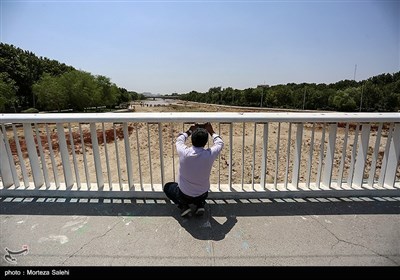 جاری شدن زاینده رود در شهراصفهان