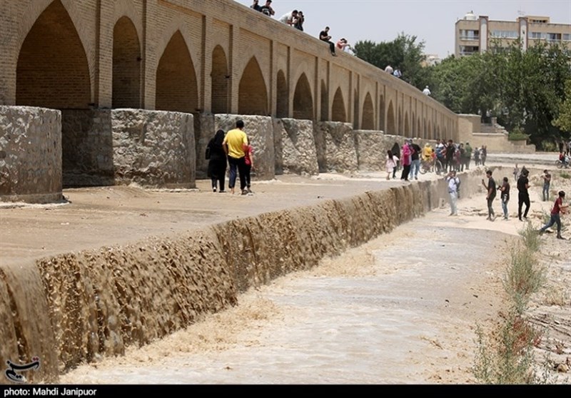 جزئیات توافق کشاورزان برای بازگشایی زاینده‌رود/ آب شرب مردم خط قرمز است