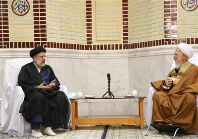  آیت‌الله رئیسی: کنار گذاشتن نگاه‌های جناحی از الزامات حرکت کشور در مسیر پیشرفت است 