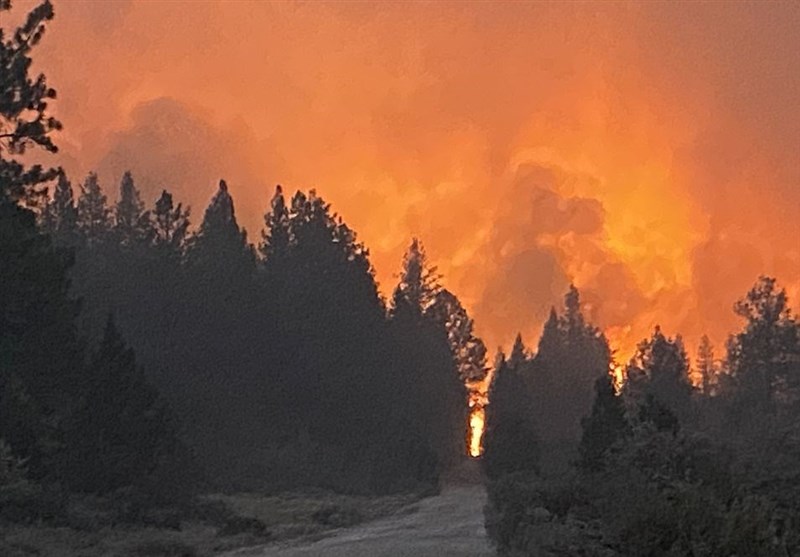 Oregon Wildfire Displaces 2,000 Residents as Blazes Flare across US West