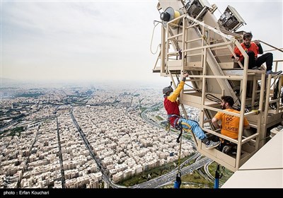 پرش افشین عراقی از بلندترین سکوی بانجی جامپینگ دنیا 