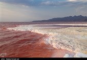 دریاچه ارومیه بیش از 2 میلیارد مترمکعب از حجم آبی‌اش را از دست داد
