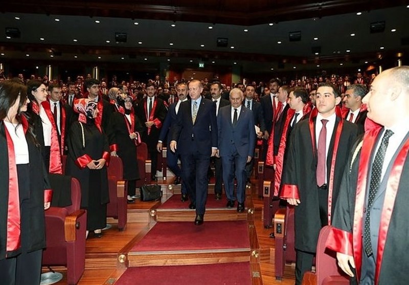 هدف وکلای اردوغان از طرح شکایت علیه 30 هزار شهروند ترکیه چیست؟