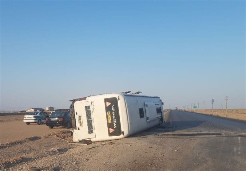 واژگونی اتوبوس در اصفهان 18 مصدوم را راهی بیمارستان کرد