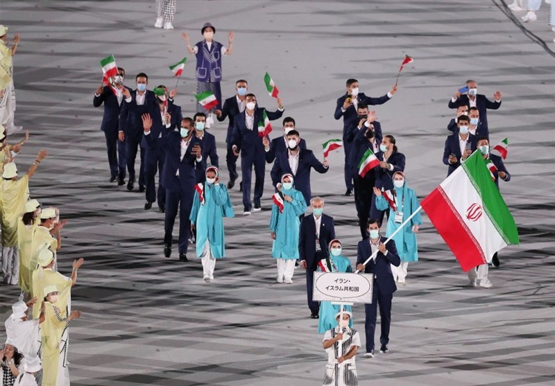 المپیک 2020 توکیو| رژه کاروان ایران با ماسک‌های متفاوت در مراسم افتتاحیه/ سکوت یک دقیقه‌ای برای جانباختگان کرونا/ صدای اعتراض در بیرون ورزشگاه+عکس و فیلم