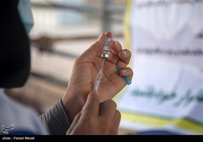  وزارت بهداشت: مدارس باز شود/ محدودیتی برای تامین واکسن آموزش‌وپرورش نداریم 
