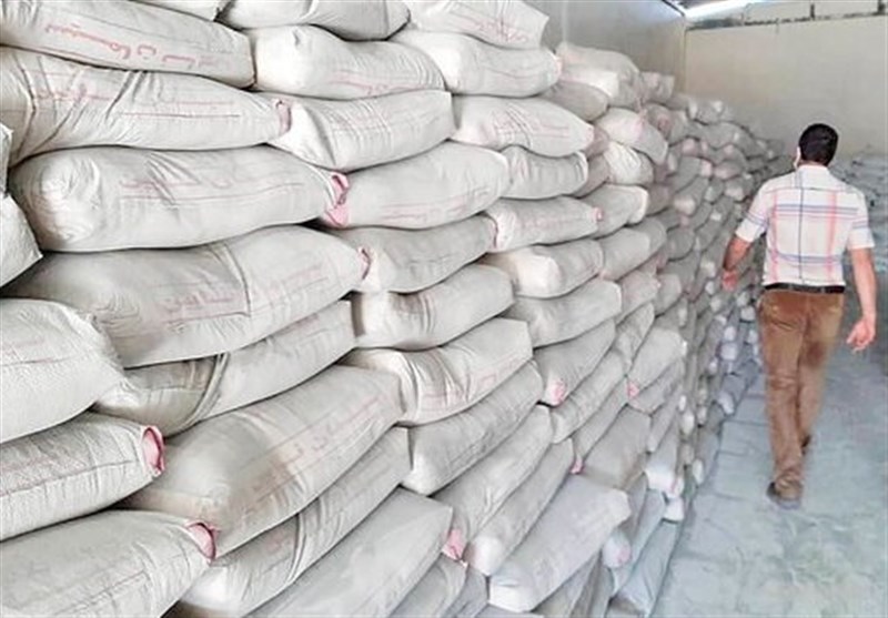 انتقاد یک تولیدکننده به سقف قیمت 25هزار تومانی سیمان/ تقاضا برای سیمان کم شده
