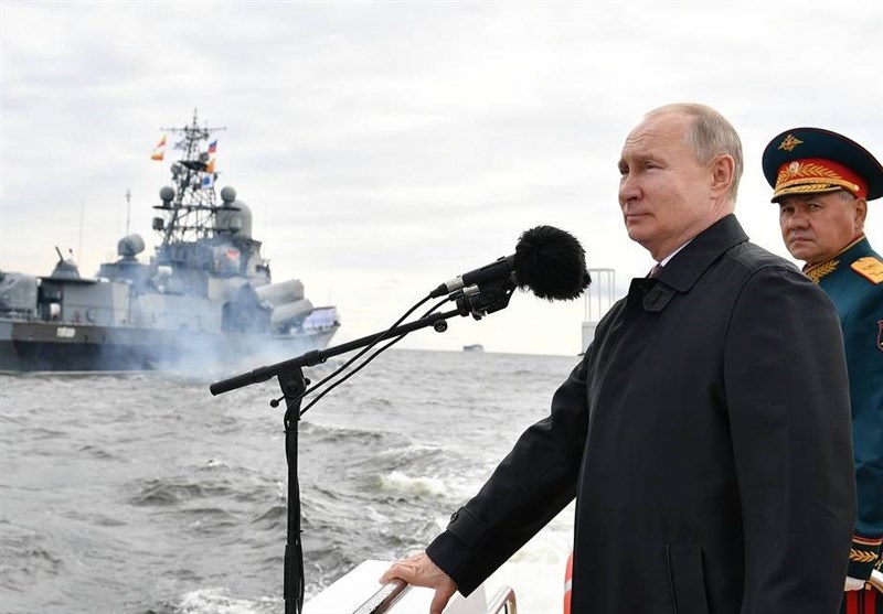 پوتین: ناوگان دریایی دفاع از سرزمین و منافع ملی روسیه را تضمین کرده است