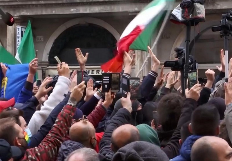 Italian Protesters Slam PM for Introducing Covid Health Passes (+Video)